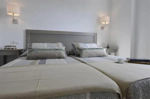 -recepcion Abierta 24h- بيت ضيافة
